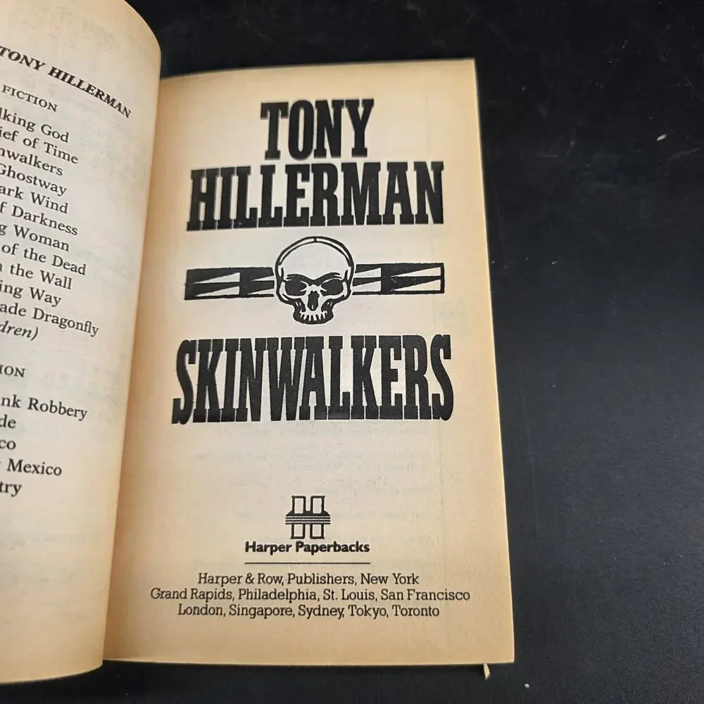 Tony Hillerman Skinwalkers First Harper Paperbacks Printing 1990 Mystery